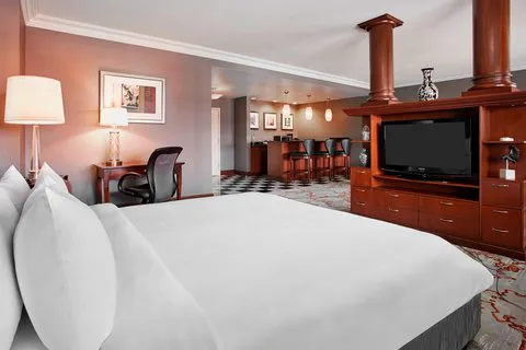 Teaneck Marriott at Glenpointe 4