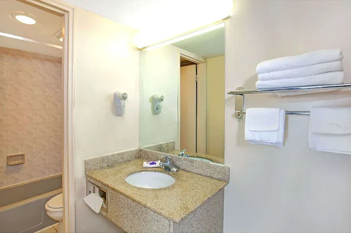 Knights Inn South Hackensack 4