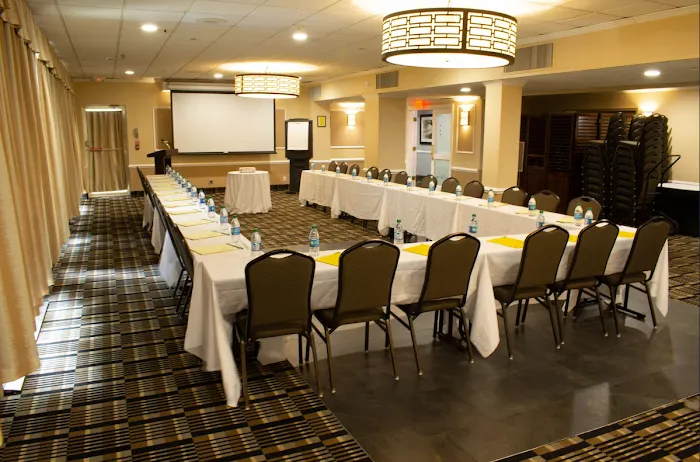 Executive Inn - Fort Lee 4