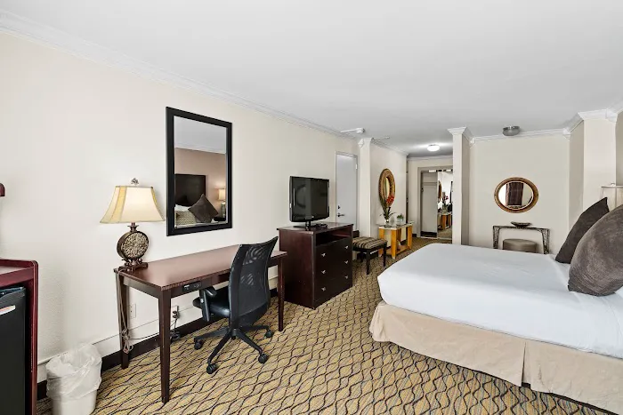 Executive Inn - Fort Lee 4