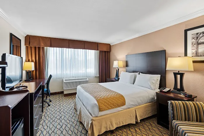 Executive Inn - Fort Lee 4