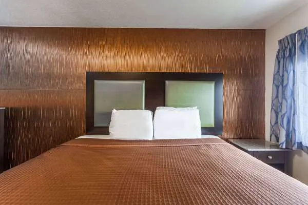 Travelodge by Wyndham South Hackensack 4