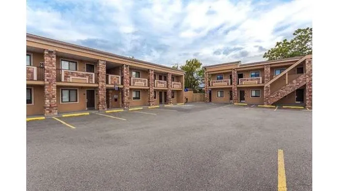 Travelodge by Wyndham South Hackensack 4