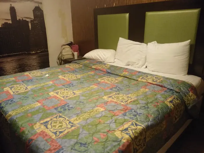 Travelodge by Wyndham South Hackensack 4
