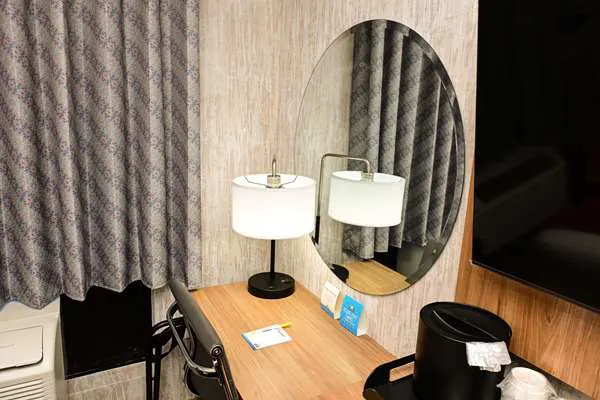 Days Inn by Wyndham Bronx NYC 4