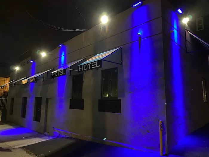 Mamba Hotel 4