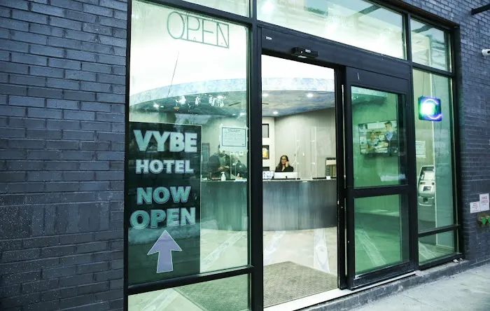 Vybe Hotel Bronx 4
