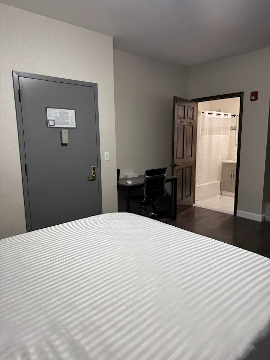 Dream Hotel Bronx 5