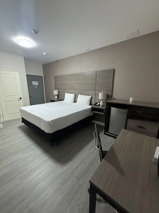Dream Hotel Bronx 5