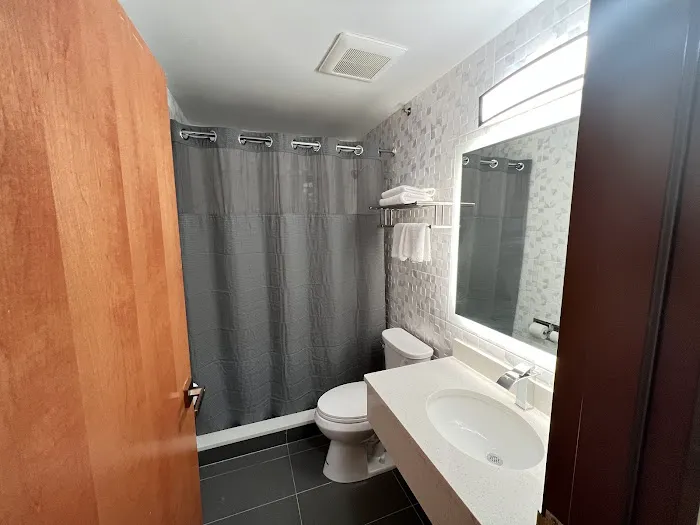 Van Wyck Motor Inn 4