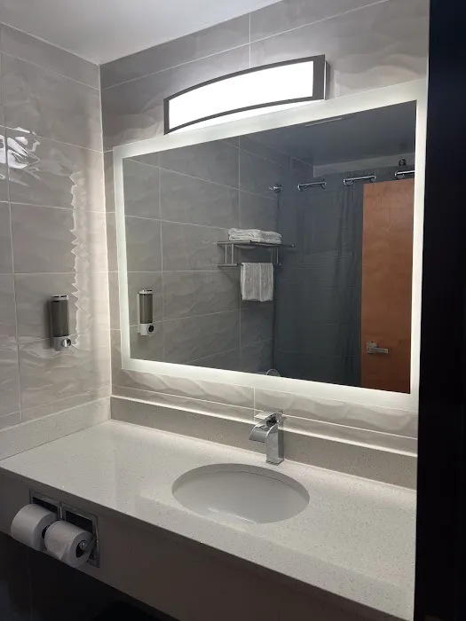 Van Wyck Motor Inn 4