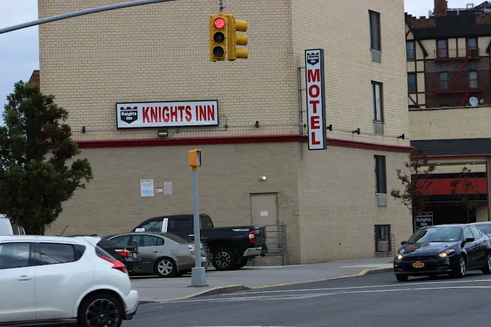Knights Inn Jamaica 4