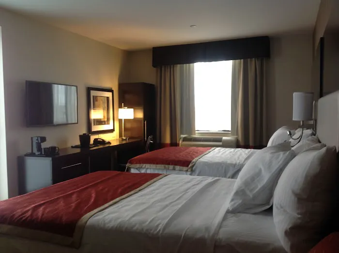 Airport Plaza Hotel JFK Airport 4