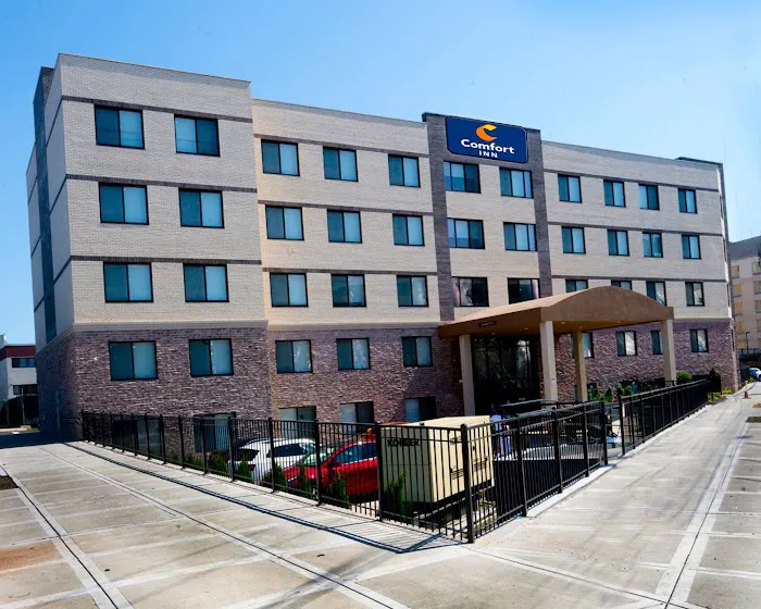 Comfort Inn JFK Airport 4