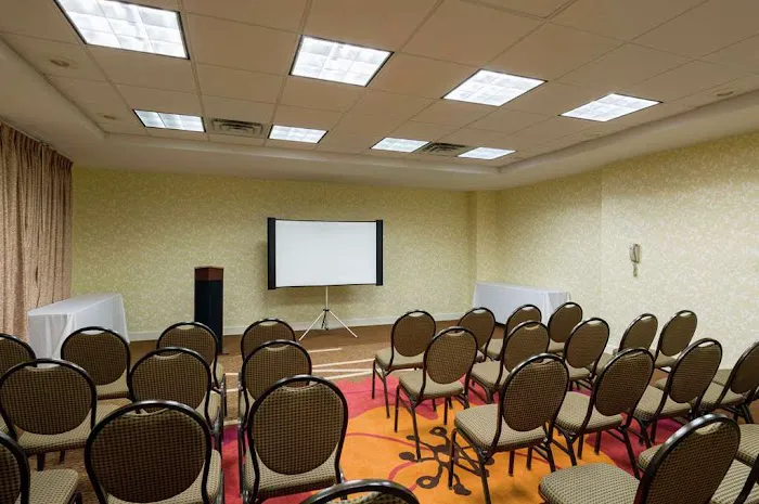 Hilton Garden Inn Queens/JFK Airport 4