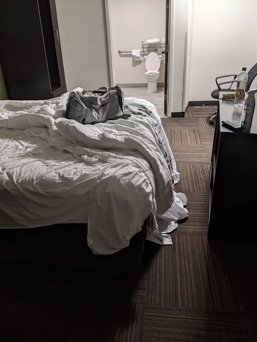 Van Wyck Hotel & Suites 4