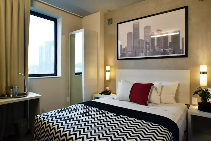 Insignia Hotel Brooklyn, Ascend Hotel Collection 4