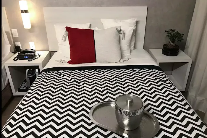 Insignia Hotel Brooklyn, Ascend Hotel Collection 4