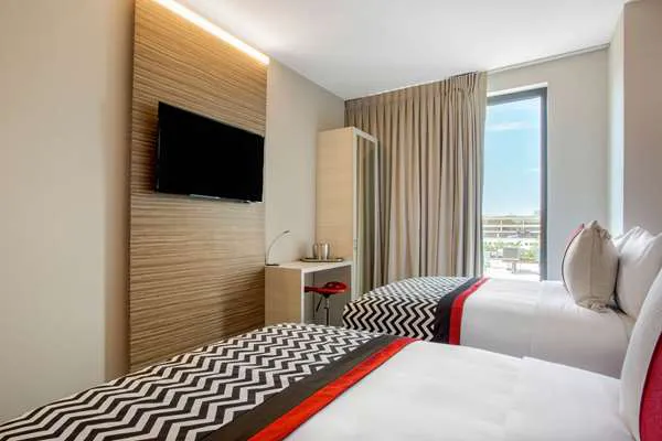 Insignia Hotel Brooklyn, Ascend Hotel Collection 4