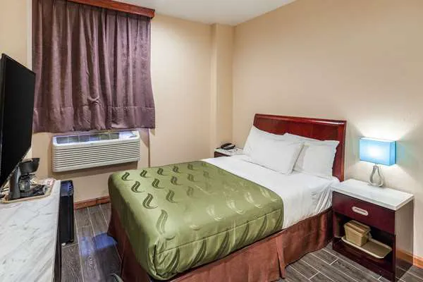 Quality Inn near Sunset Park 4