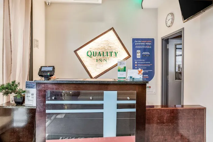 Quality Inn near Sunset Park 4