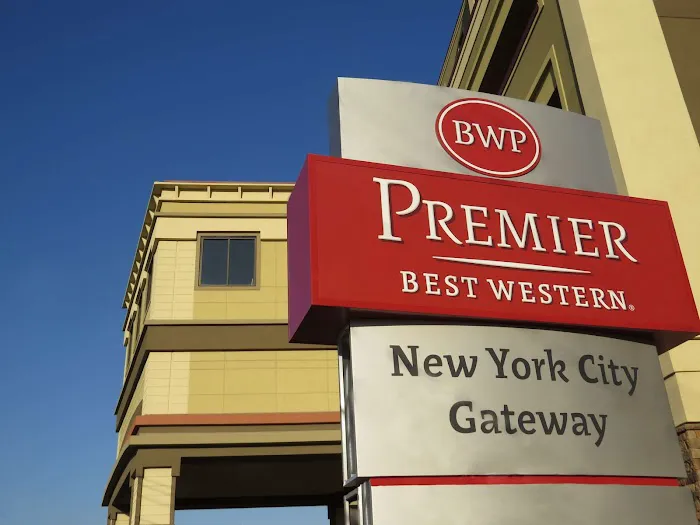 Best Western Premier NYC Gateway Hotel 4