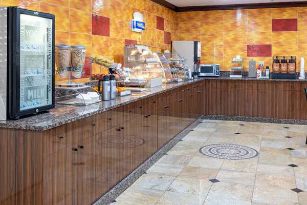 Days Hotel by Wyndham North Bergen /NYC Area 4