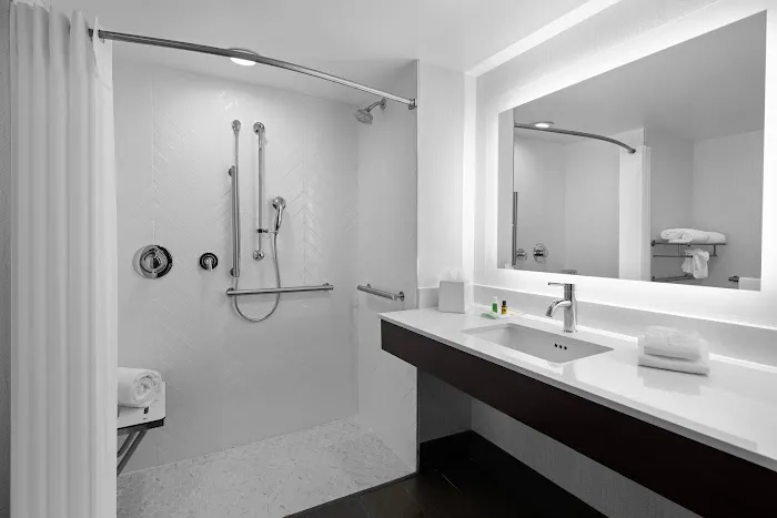Holiday Inn Hasbrouck Heights-Meadowlands by IHG 4