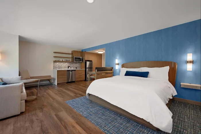 Element New York Wood-Ridge 4