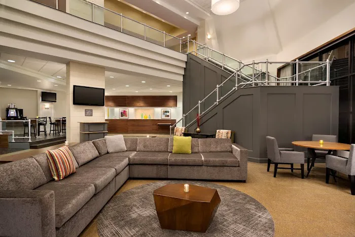 Crowne Plaza Englewood by IHG 4