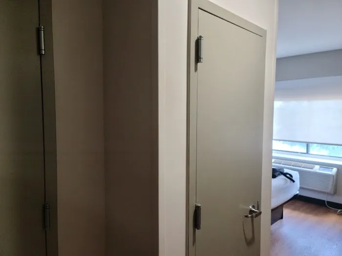 Days Inn & Suites by Wyndham Jamaica JFK Airport 4