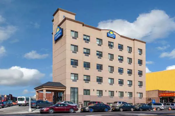 Days Inn & Suites by Wyndham Jamaica JFK Airport 4