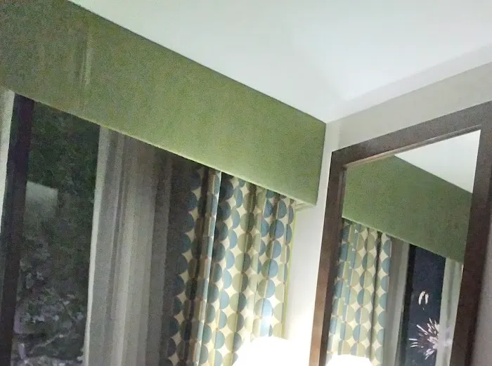 Hillcrest Hotel Near JFK Air Train 4