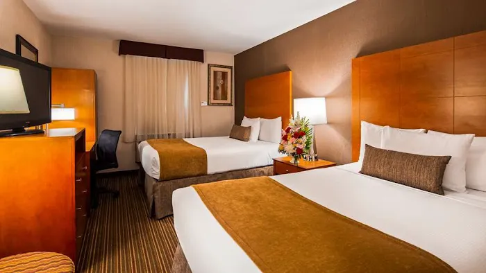 Best Western JFK Airport Hotel 4