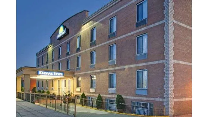 Days Inn by Wyndham Jamaica / JFK Airport 4