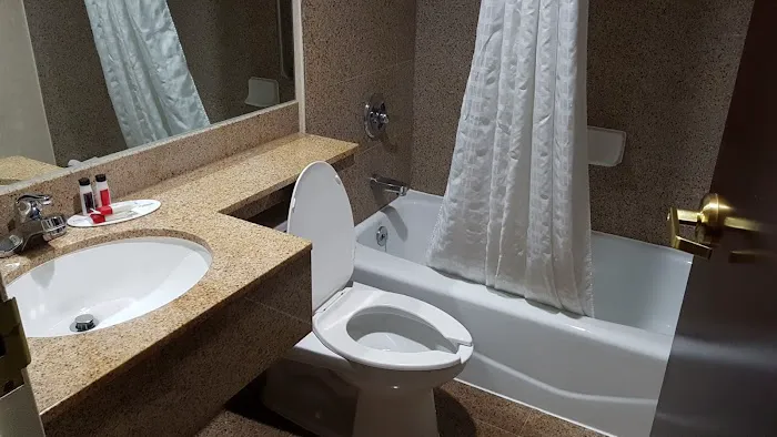 Days Inn by Wyndham Jamaica / JFK Airport 4