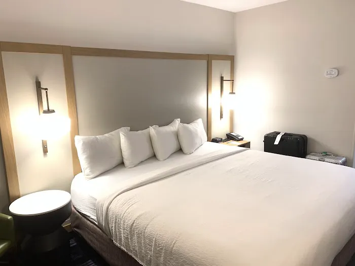 Fairfield Inn by Marriott New York JFK Airport 4