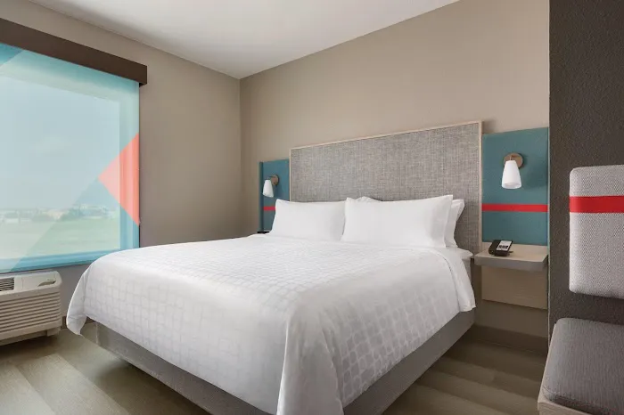 avid hotel Brooklyn - Dyker Heights by IHG 4