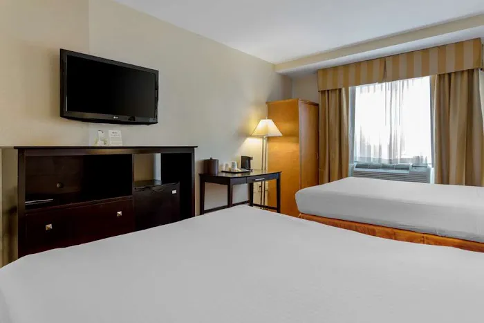 Best Western Plus Brooklyn Bay Hotel 4
