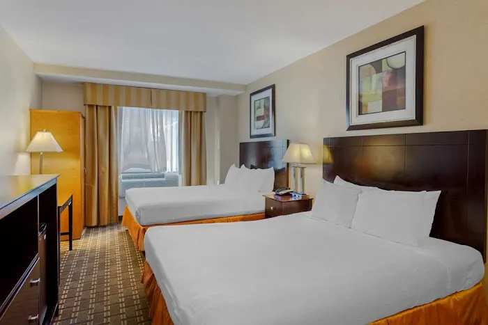 Best Western Plus Brooklyn Bay Hotel 4
