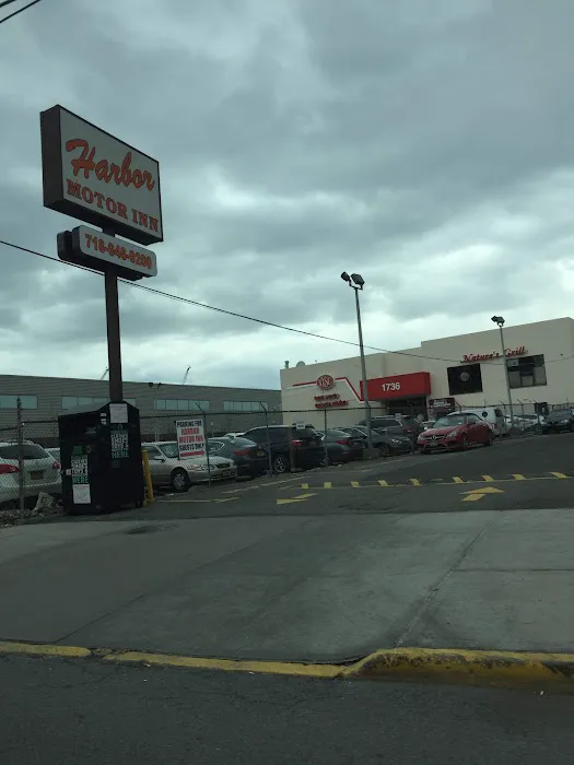 Harbor Motor Inn 3