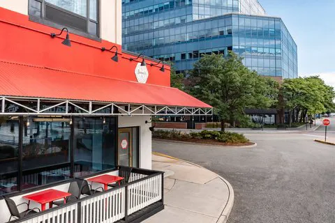 Sheraton Lincoln Harbor Hotel 4