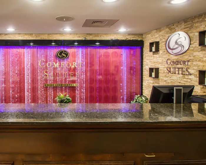 Quality Suites NYC Gateway 4