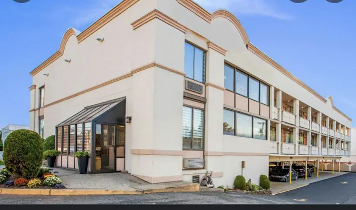Super 8 by Wyndham Meadowlands 3