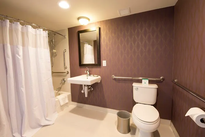 Crowne Plaza Saddle Brook by IHG 4