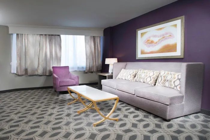 Crowne Plaza Saddle Brook by IHG 4