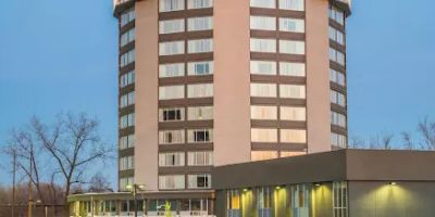 Crowne Plaza Saddle Brook by IHG