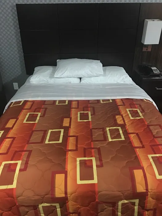Red Carpet Inn Elmwood Park, NJ 4