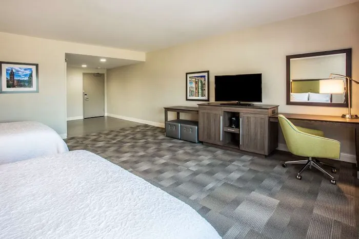 Hampton Inn & Suites Yonkers - Westchester 5