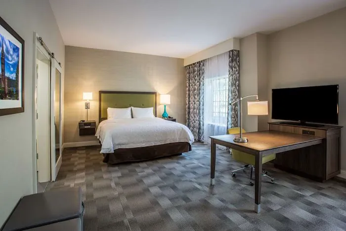 Hampton Inn & Suites Yonkers - Westchester 5
